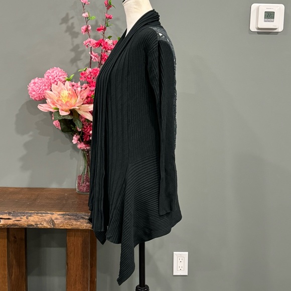 Unique Int’l Cardigan - Picture 5 of 12